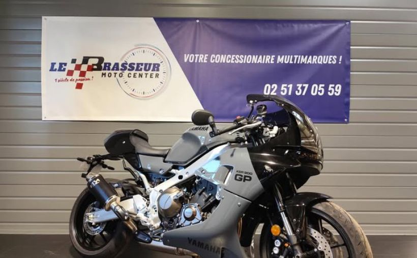 YAMAHA XSR 900 2