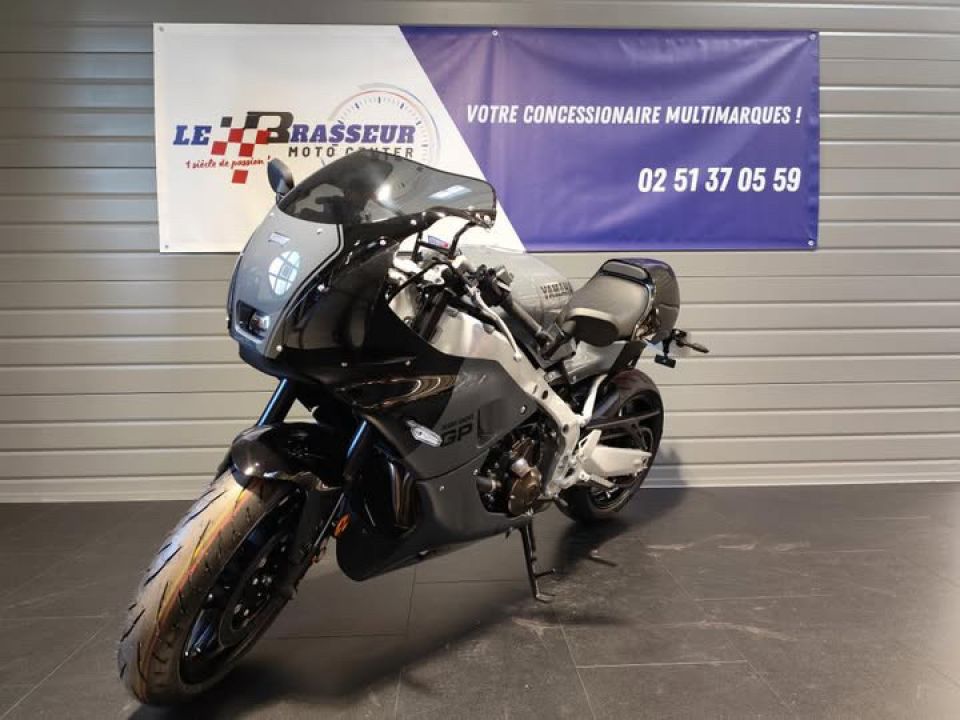 YAMAHA XSR 900 18