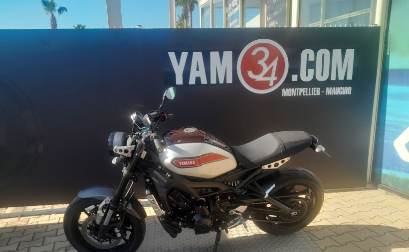 YAMAHA XSR 900 0