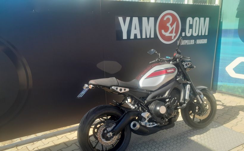 YAMAHA XSR 900 2