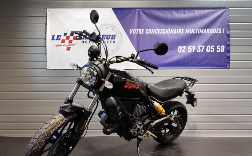 DUCATI 400 Scrambler Sixty 2 #hastag 1