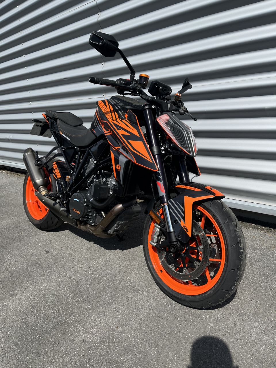 KTM 1290 SUPER DUKE R 6