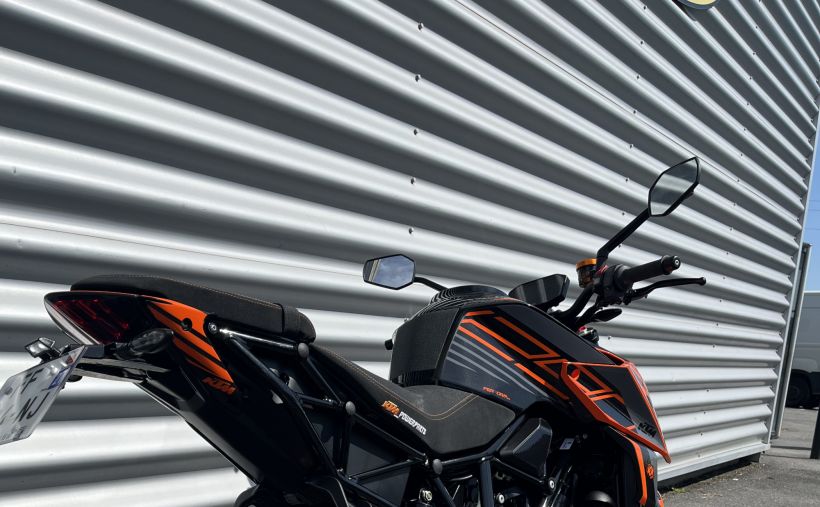 KTM 1290 SUPER DUKE R 2