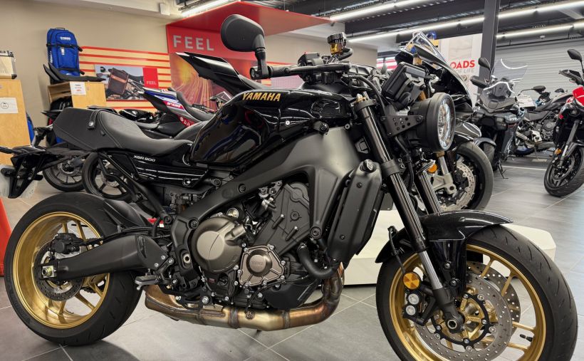 YAMAHA XSR 900 0