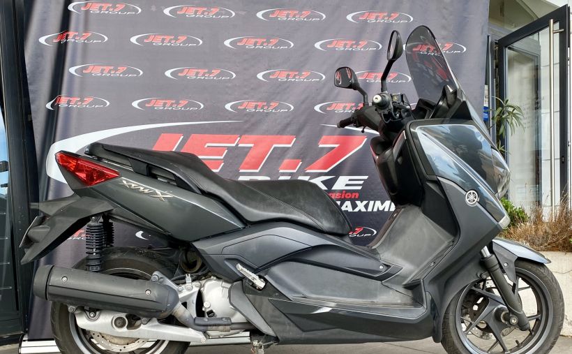 YAMAHA X-MAX 125 0