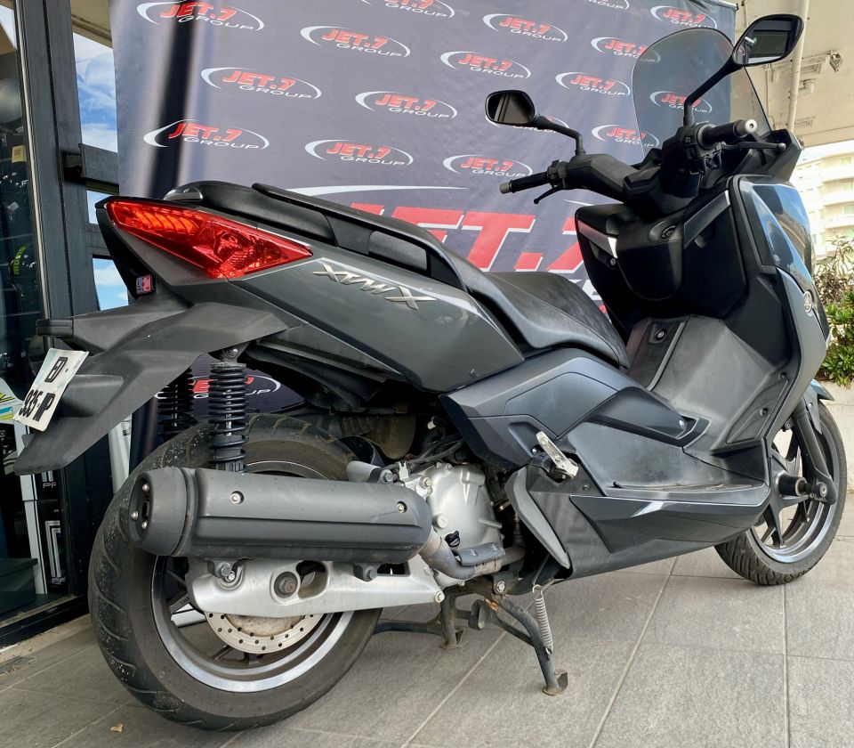 YAMAHA X-MAX 125 2