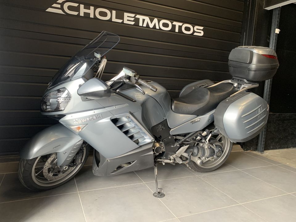 KAWASAKI GTR 1400 16