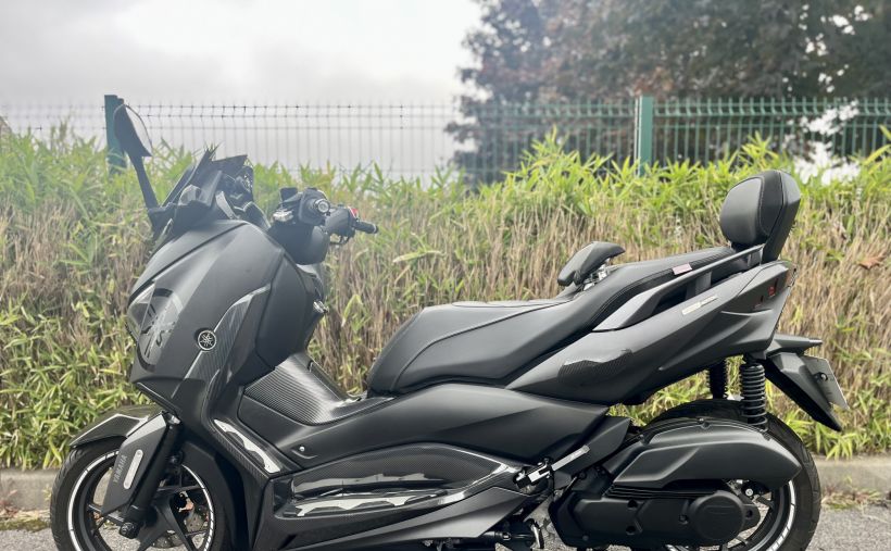 YAMAHA X-MAX 125 10