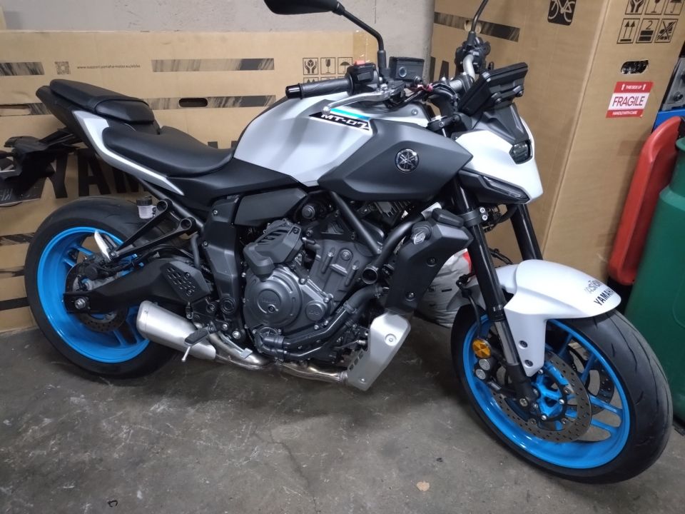 YAMAHA MT-07 Y-AMT 0