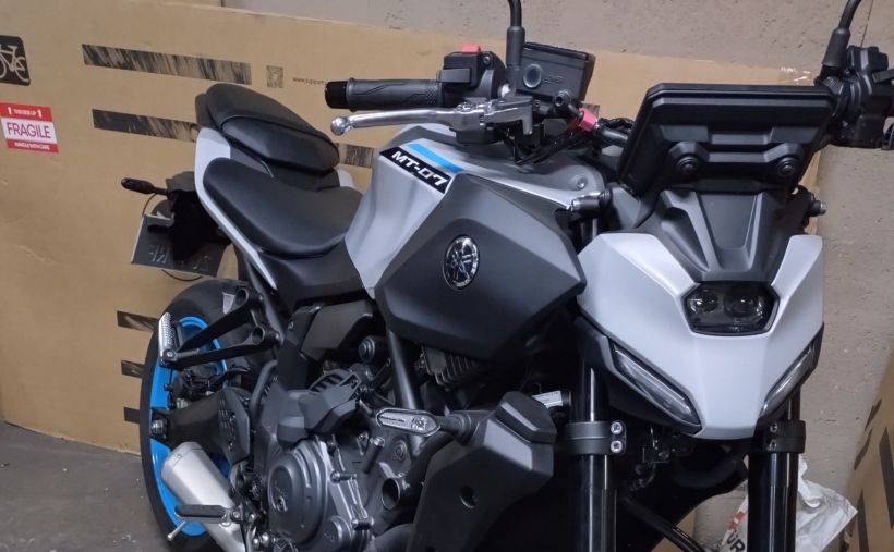 YAMAHA MT-07 Y-AMT 1