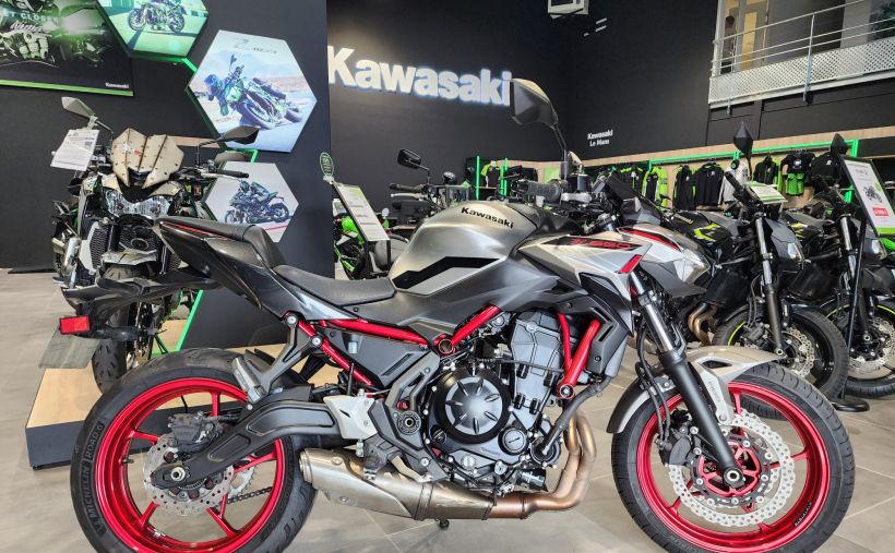 KAWASAKI Z 650 (47.5CV) 0
