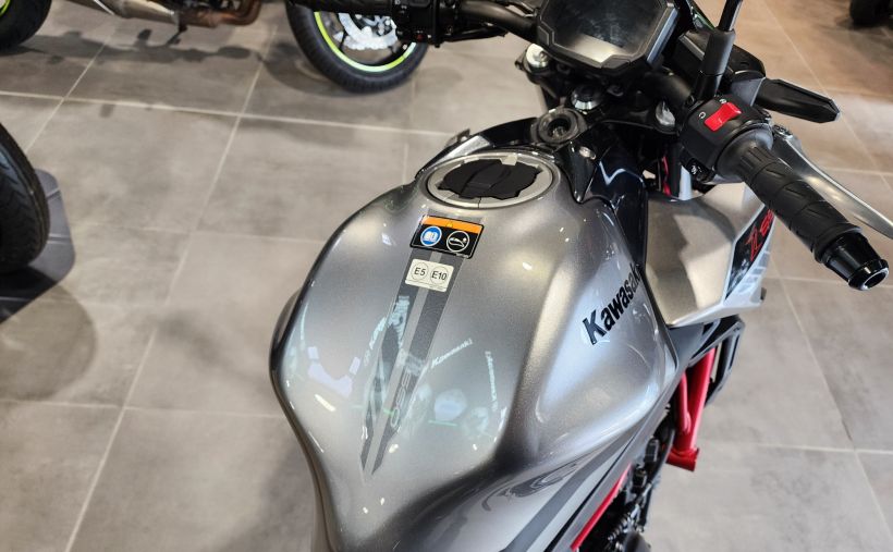 KAWASAKI Z 650 (47.5CV) 10