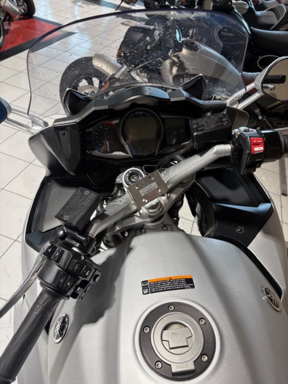 YAMAHA FJR 1300 ABS 2