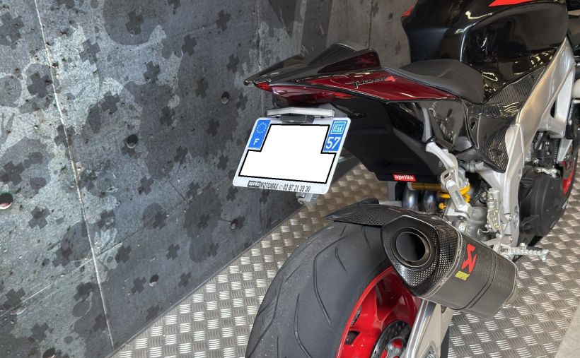 APRILIA TUONO 1100  V4 RR 2