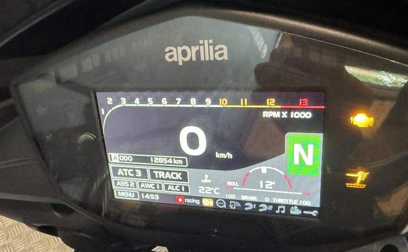 APRILIA TUONO 1100  V4 RR 3
