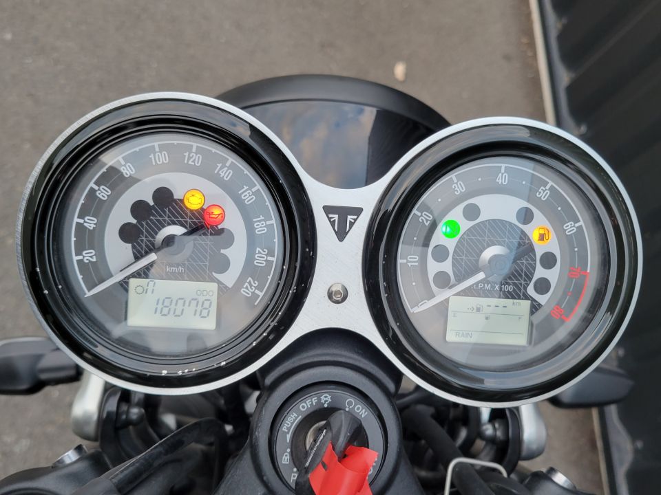 TRIUMPH SPEED TWIN 1200 25