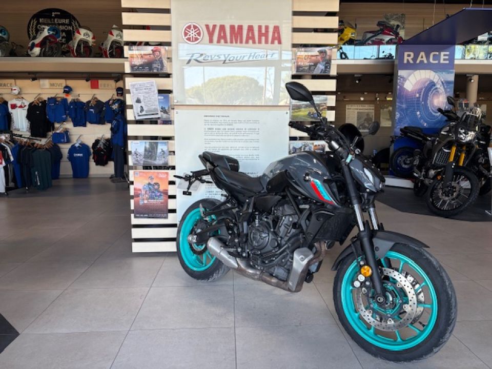 YAMAHA MT-07 BAGSTER FAIBLE KILOMETRAGE 90€/MOIS* GARANTIE 12 MOIS 1