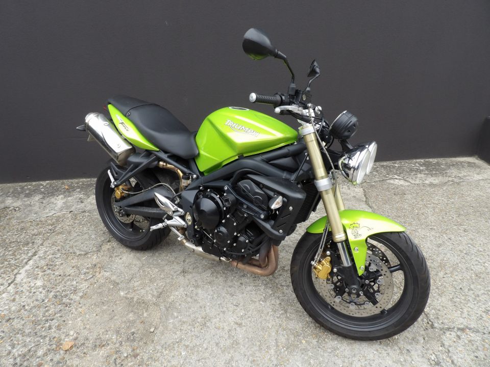 TRIUMPH STREET TRIPLE 675 0