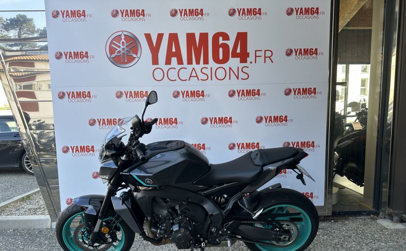 YAMAHA MT 09 Y-AMT 1