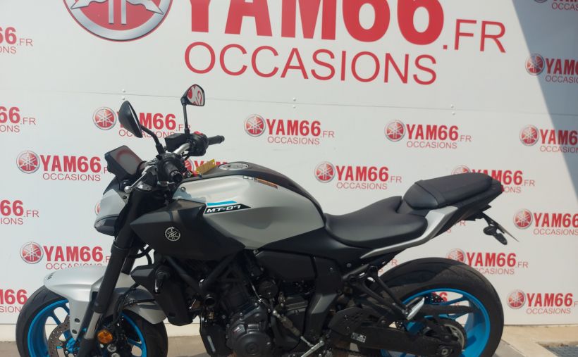 YAMAHA MT-07 (47.5CV) 4