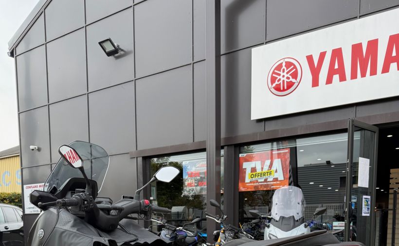 YAMAHA XMAX 300 Tech Max 2