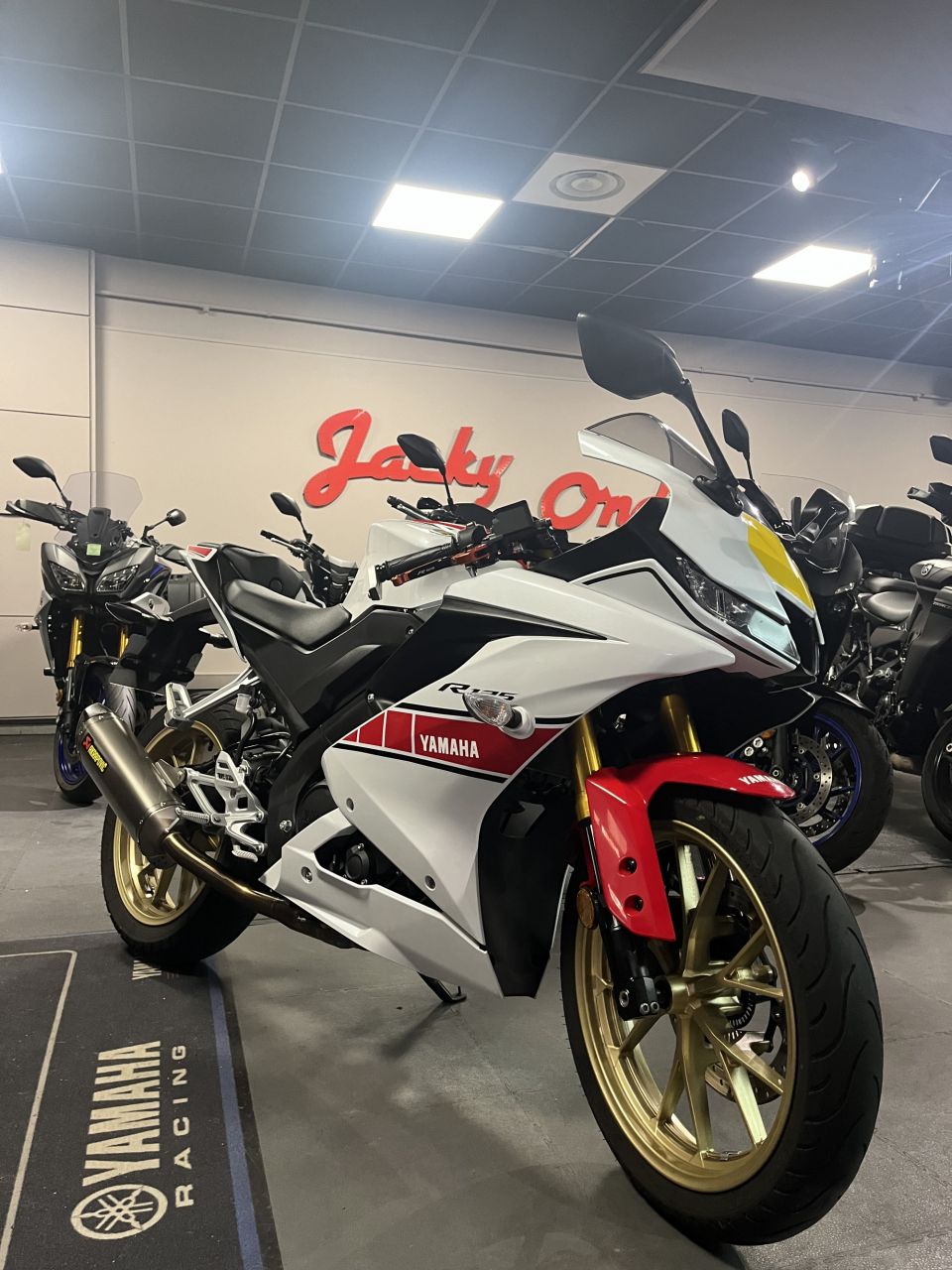 YAMAHA R125 World GP 60th Anniversary 0