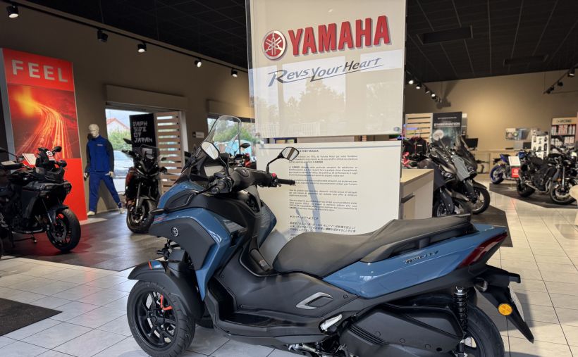 YAMAHA TRICITY 300 3