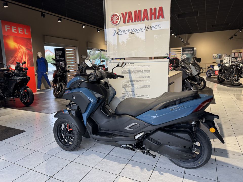 YAMAHA TRICITY 300 3