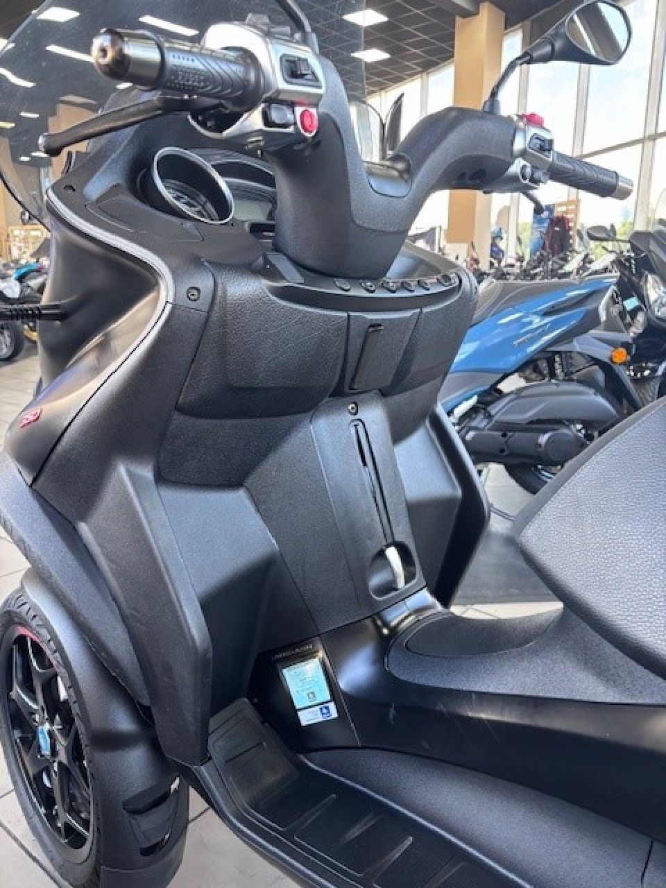 PIAGGIO MP3 300 HPE SPORT ABS ASR 0