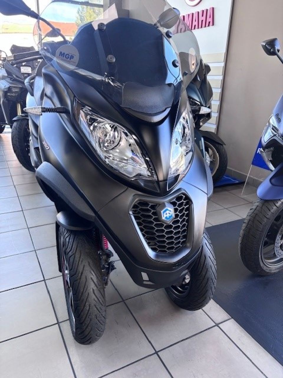 PIAGGIO MP3 300 HPE SPORT ABS ASR 1