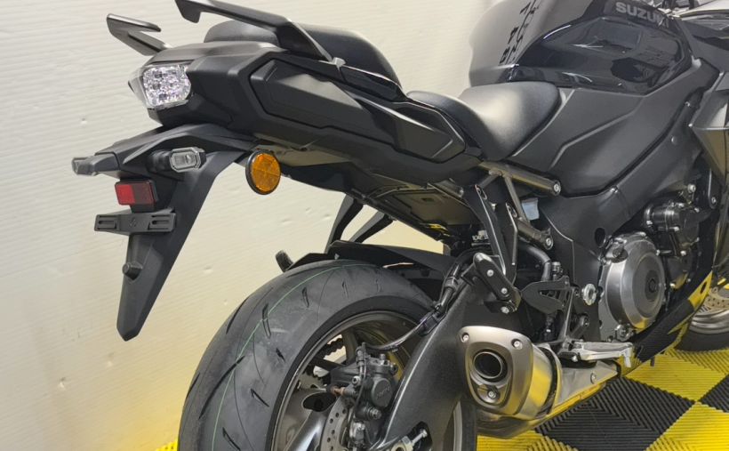 SUZUKI GSX-S 1000 F ABS 6