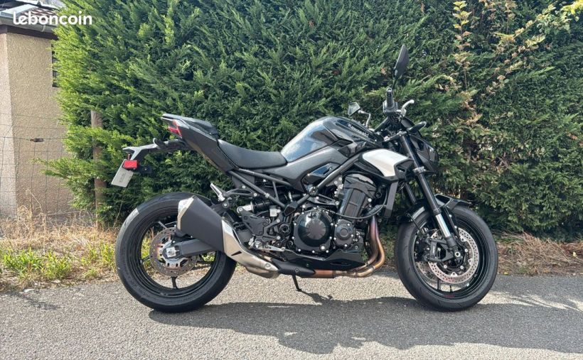 KAWASAKI Z 900 1