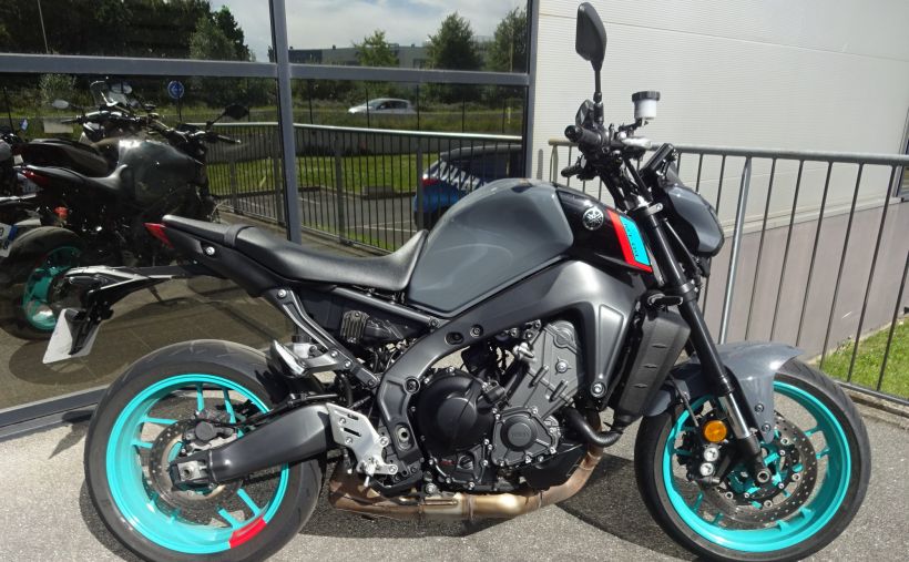 YAMAHA MT-09 0
