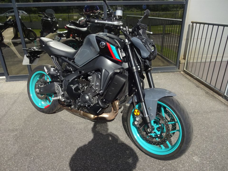 YAMAHA MT-09 1