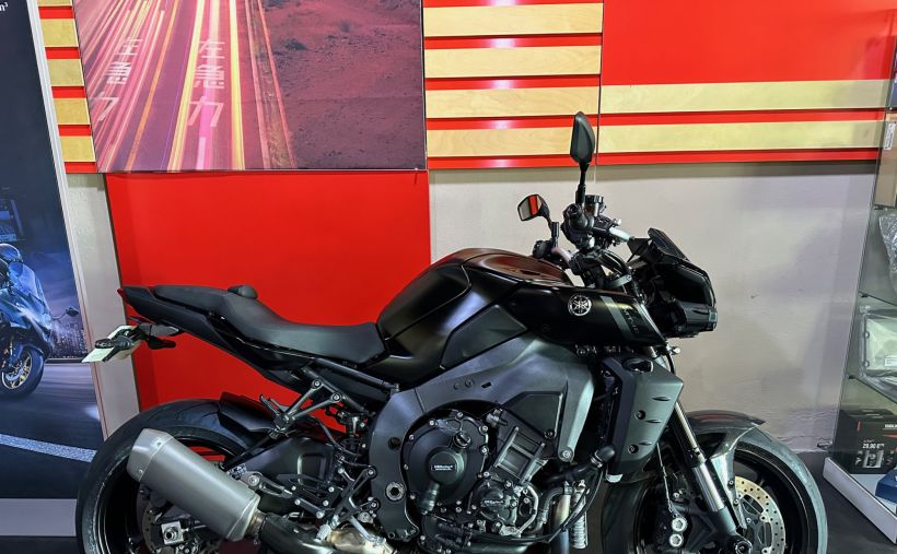 YAMAHA MT-10 0