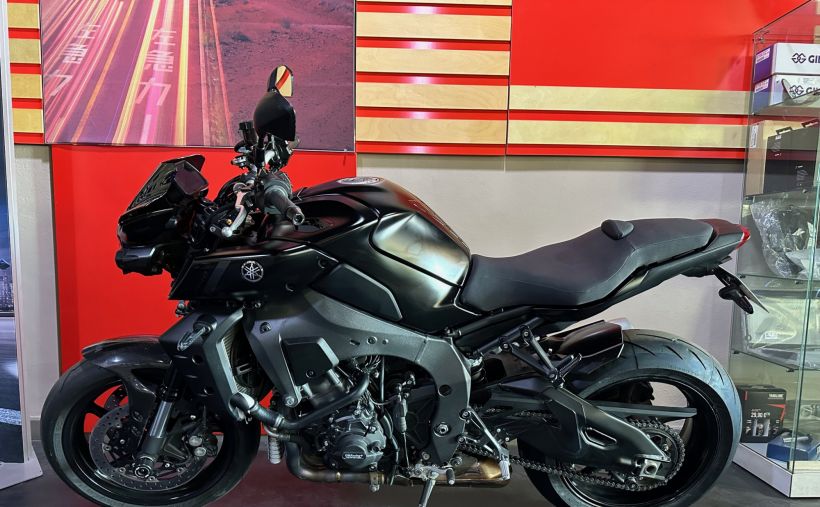 YAMAHA MT-10 1