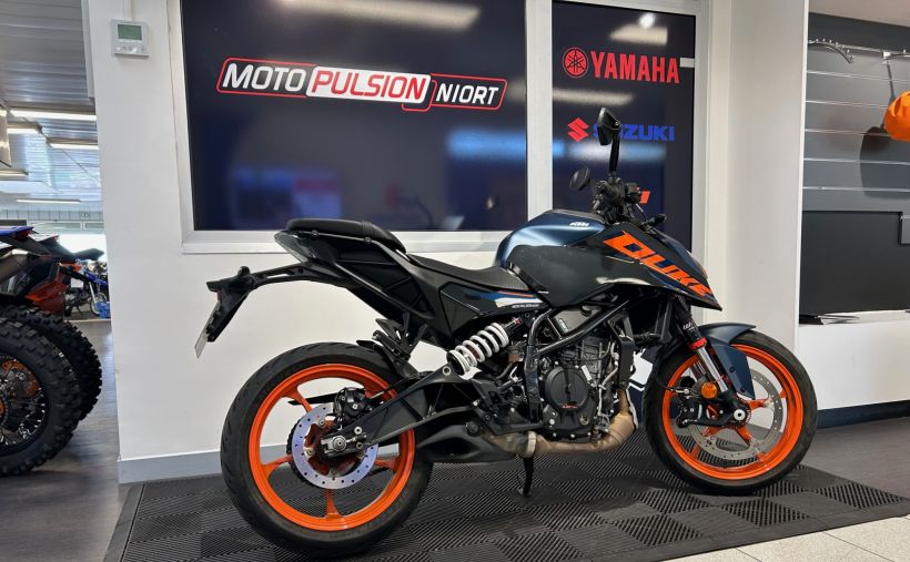 KTM 125 DUKE 6