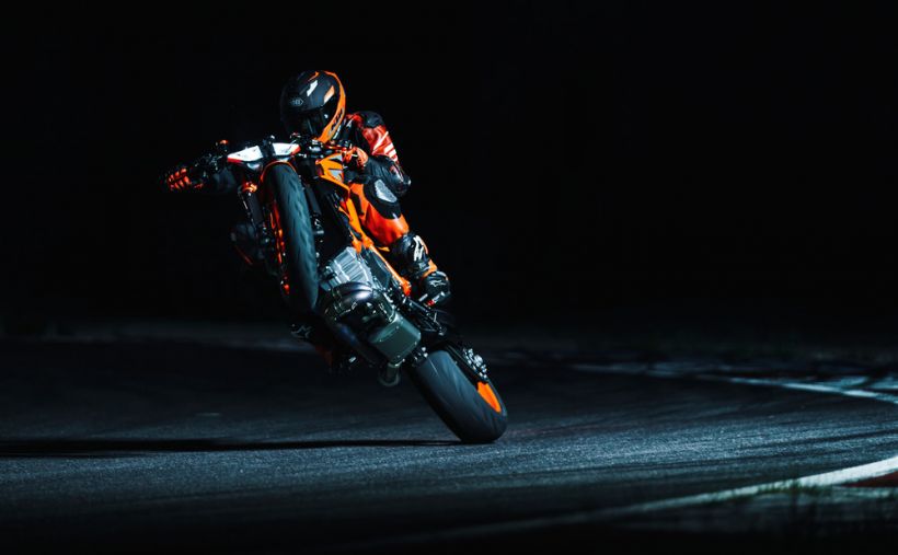 KTM 1290 SUPER DUKE R EVO 6