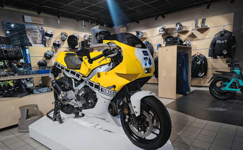 YAMAHA XSR 900 GP 2