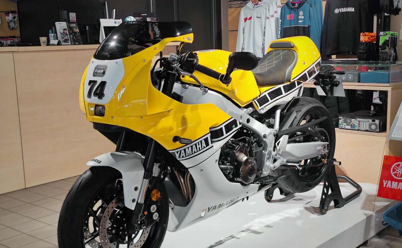 YAMAHA XSR 900 GP 1