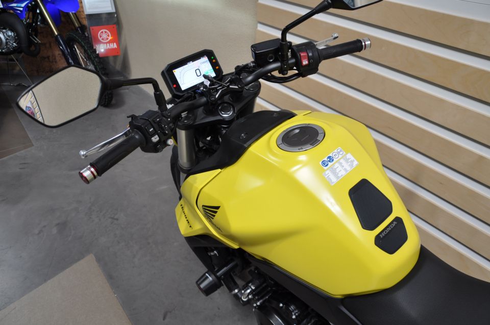 HONDA CB 750 HORNET 2