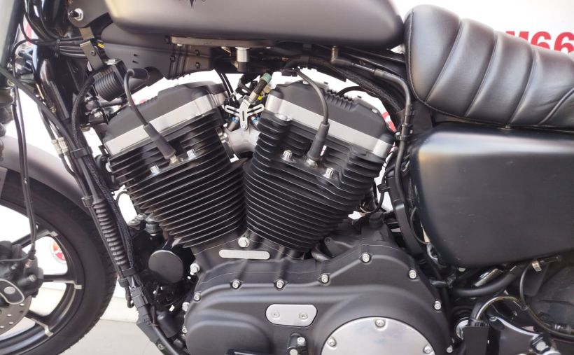 HARLEY-DAVIDSON SPORTSTER IRON 883 ABS 9