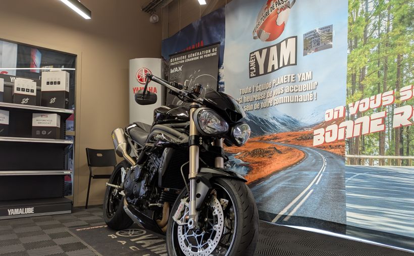 TRIUMPH SPEED TRIPLE 1050 S  1