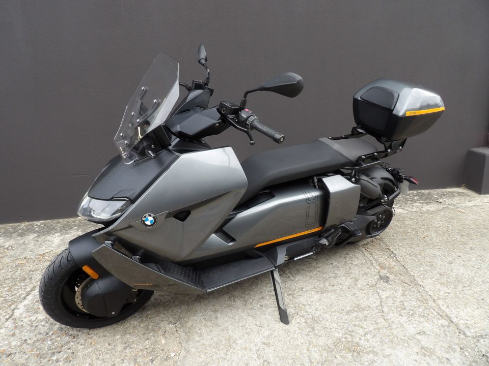 BMW CE 04 4