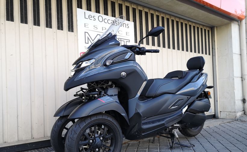 YAMAHA TRICITY 300 32