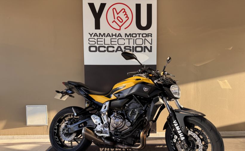 YAMAHA MT-07 0