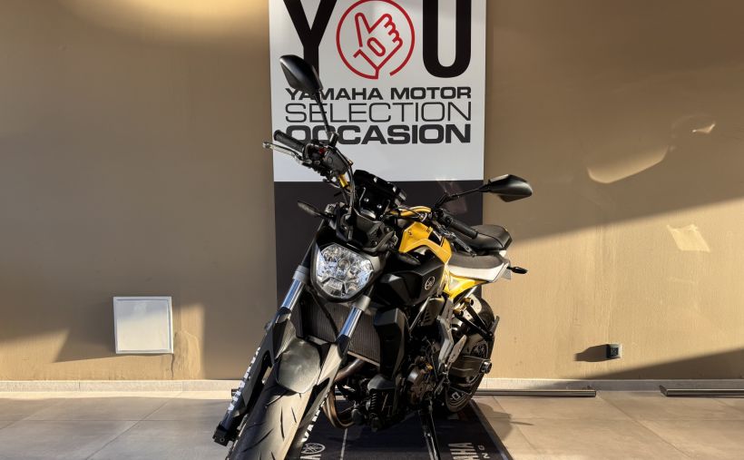 YAMAHA MT-07 2