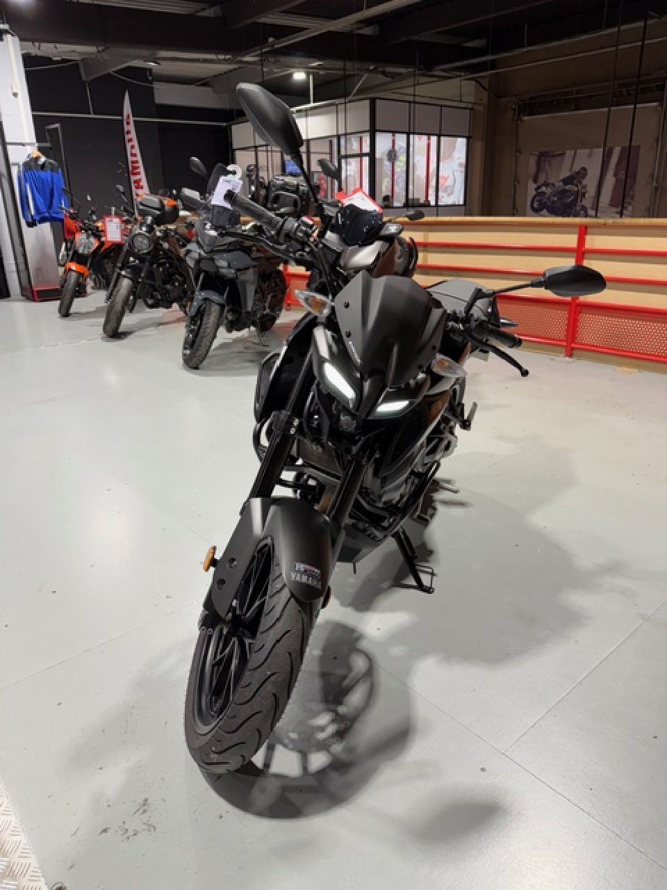 YAMAHA MT-125 ABS 1