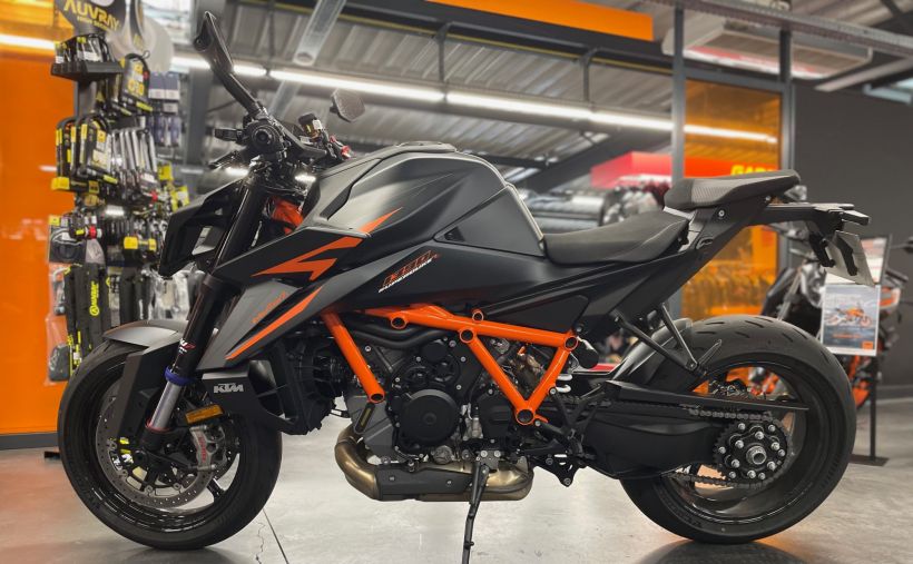 KTM 1390 SUPER DUKE R EVO 4