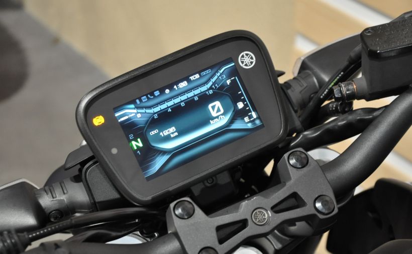 YAMAHA MT-125 15